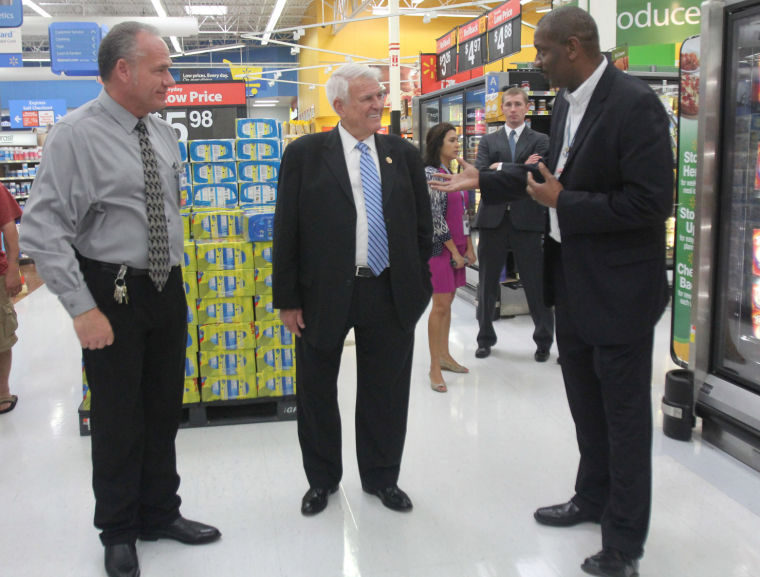 Carter Visits Walmart